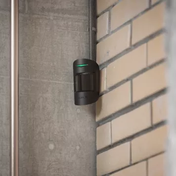 Проводной датчик движения Ajax MotionProtect Fibra Black-4