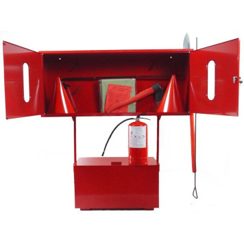 Стенд пожарный со щитом закрытого типа стационарный (с комплектацией) + Огнетушитель ВП-6 (ОП-6) (артикул: 000073556)-0